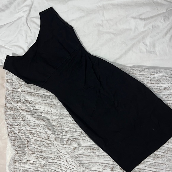 Diane Von Furstenberg Dresses & Skirts - Diane von Furstenberg black wide neck bodycon dress